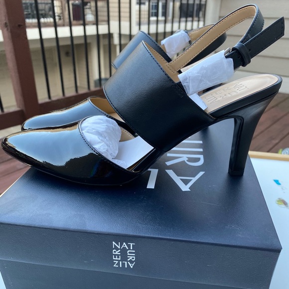 Brand new Naturalizer Eleana pump in black - Picture 2 of 4